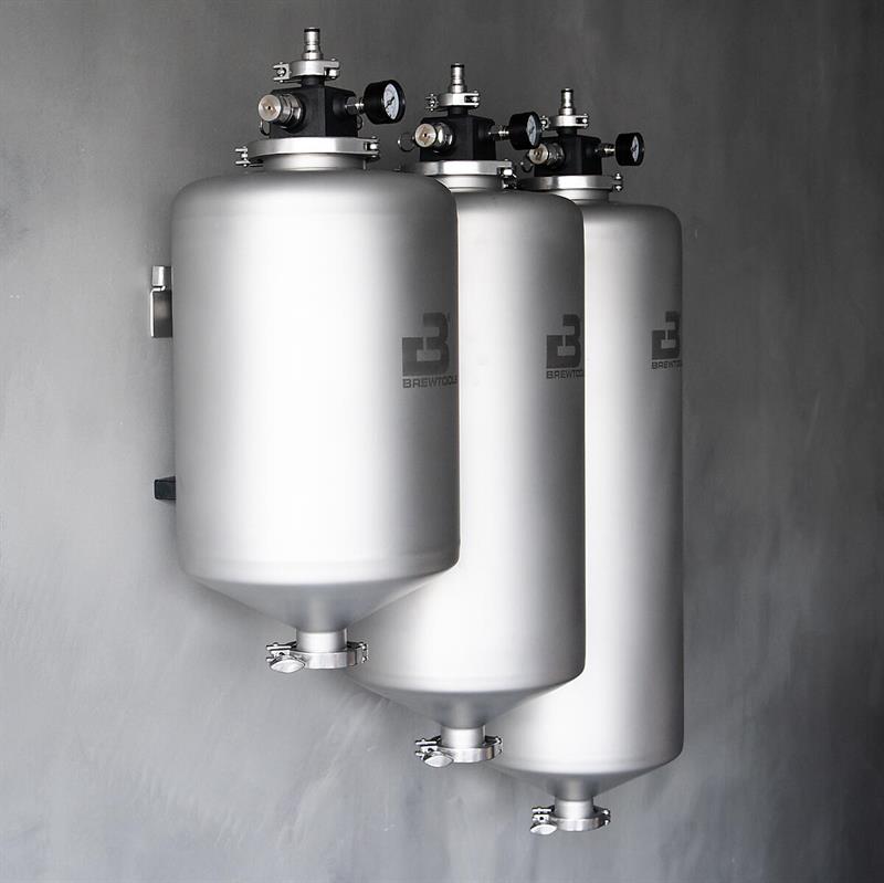 Brewtools - MiniUni wall bracket, triple For 3x MiniUni, L=700mm