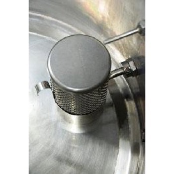 HopBlocker i bunden af en Blichmann gryde